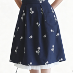 Linen Long Half Apron — Large Pocket with Floral Embroidery
