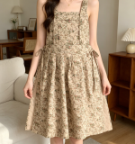 Stylish Linen Pinafore Apron — Cross-Back & Pocket